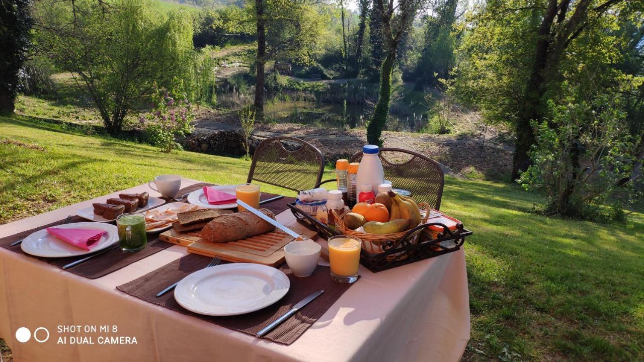Domaine Les Causeries Laguepie Bagian luar foto